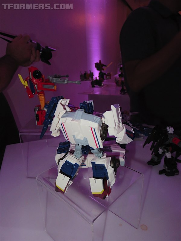 NYCC 2016   First Look At Sixshot, Broadside, Sky Shadow, Perceptor, And More Transformers  (103 of 137)